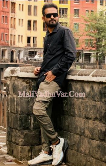 profile-photo profile-photo