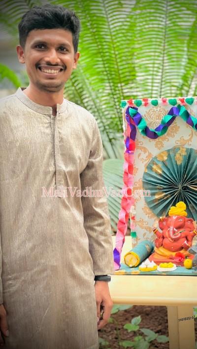 profile-photo profile-photo